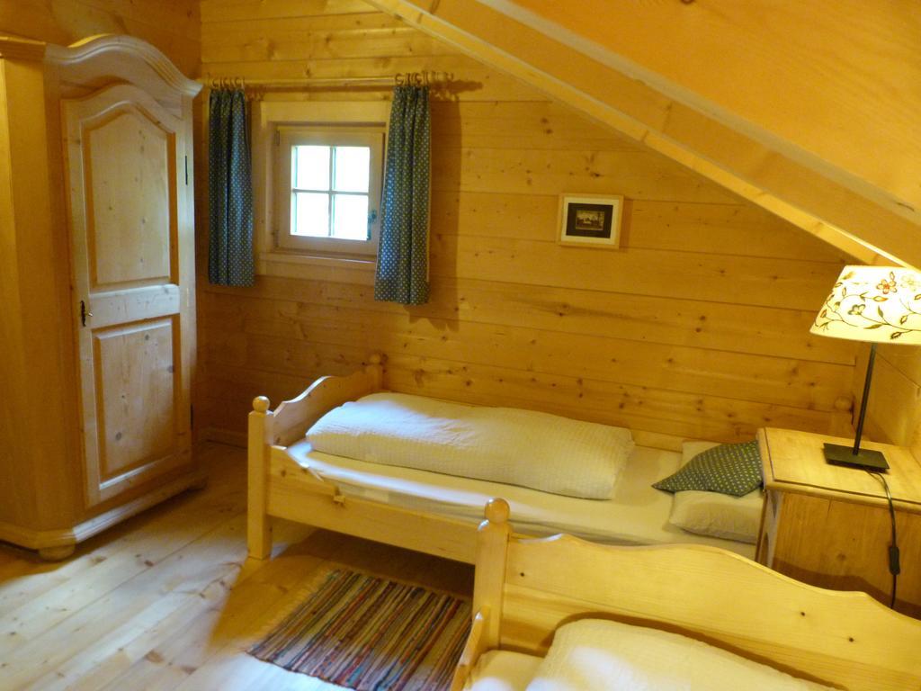 Villa Knusperhäusl Uttendorf Zimmer foto