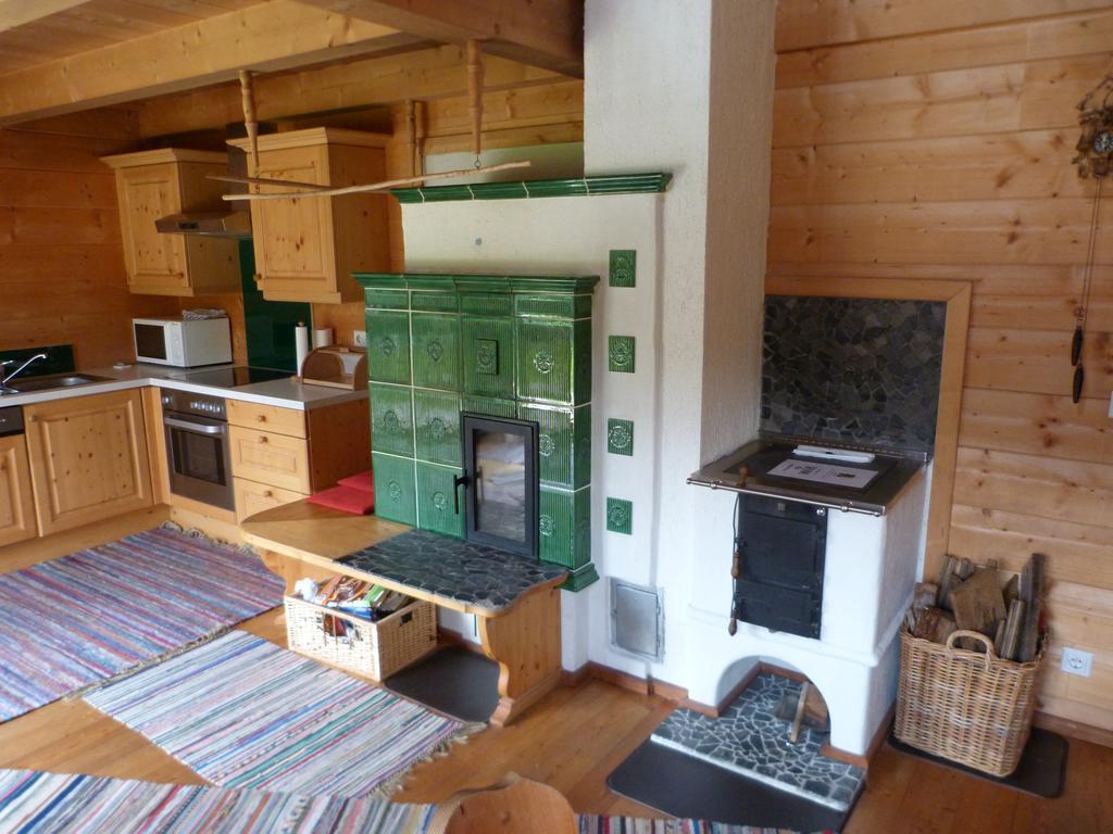 Villa Knusperhäusl Uttendorf Zimmer foto